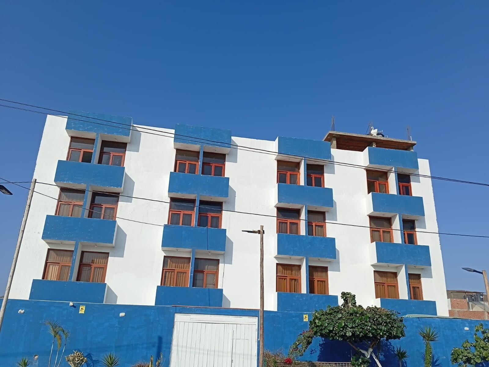 Varios Hostal Lobitos