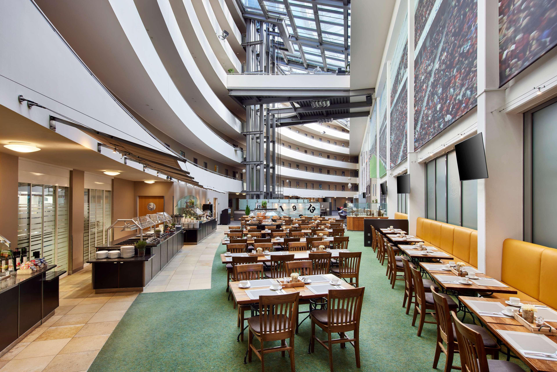 Restaurant THE CURVE Hotel BayArena Leverkusen