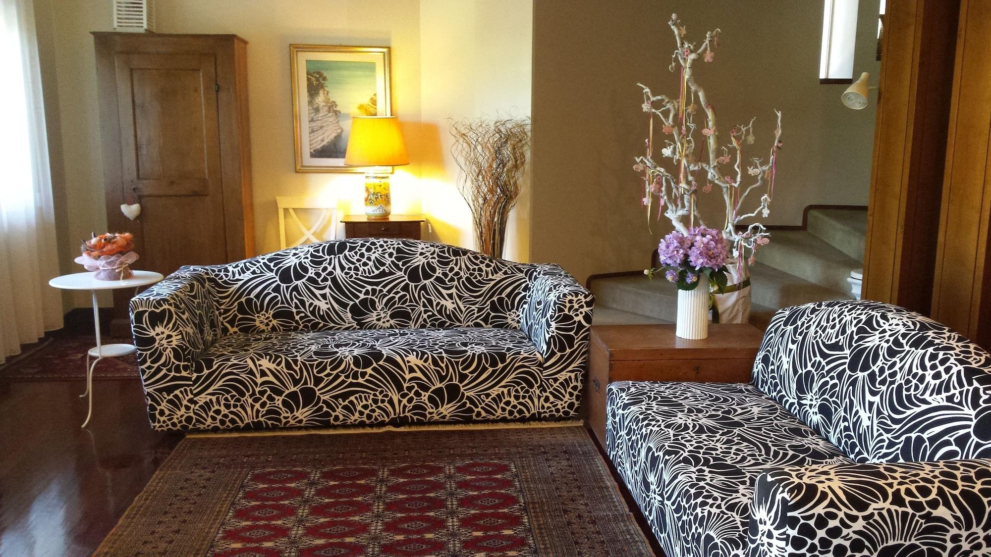 Vista Lobby Villa Bianca