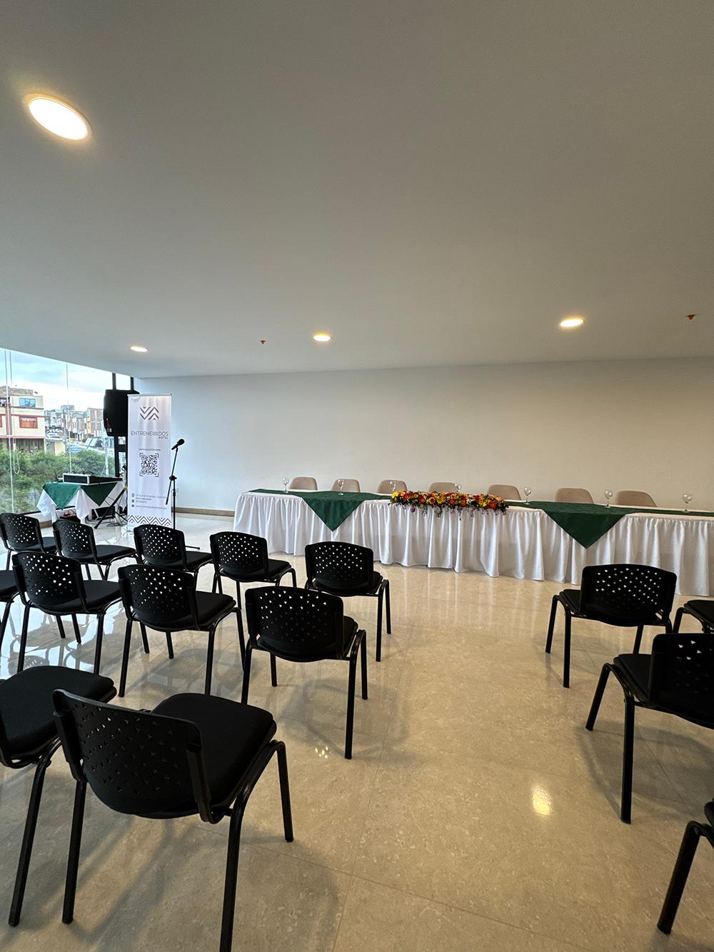 Sala de Reuniones Entrenevados Hotel