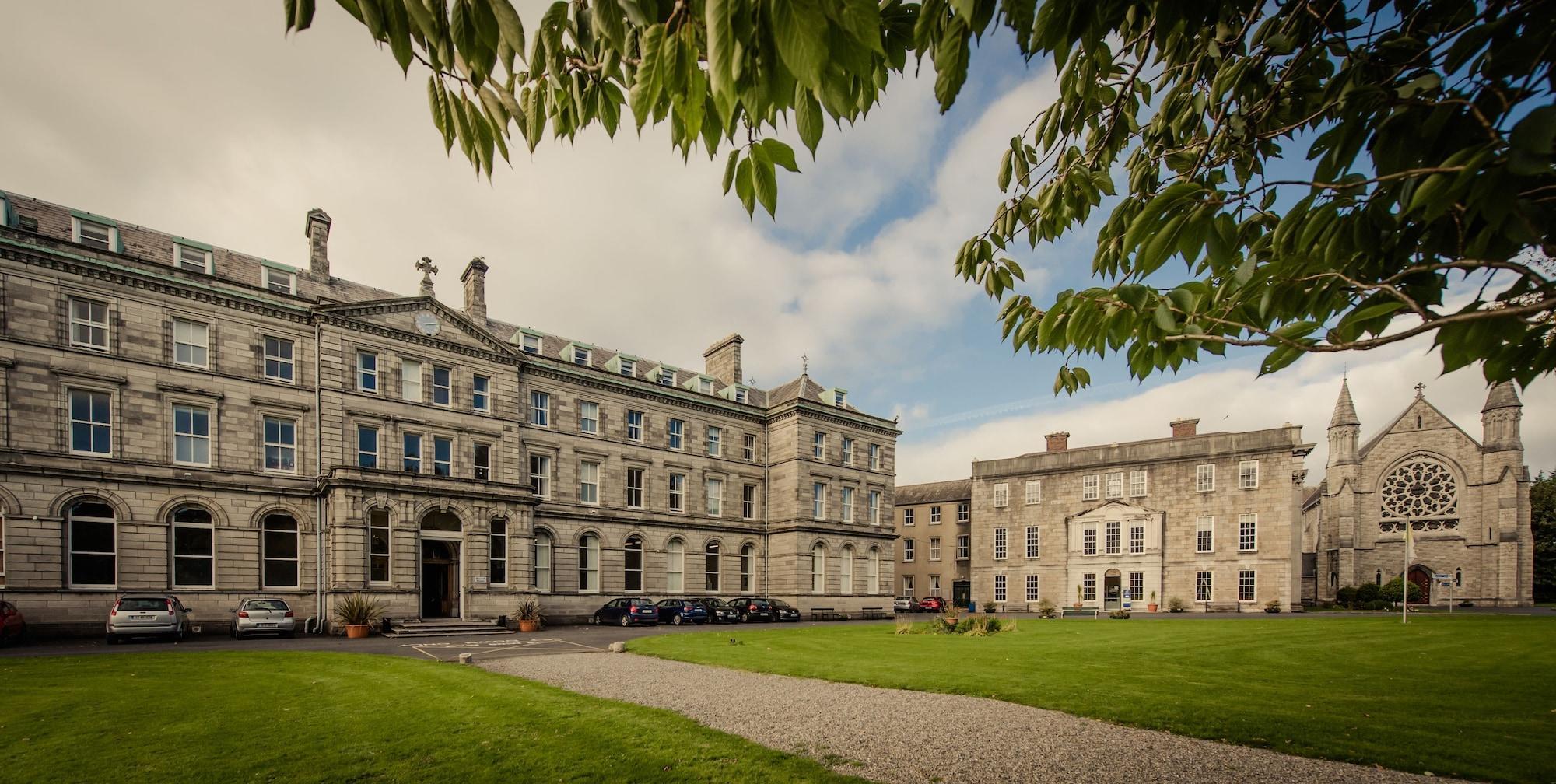 Varios DCU Rooms at All Hallows College - Hostel