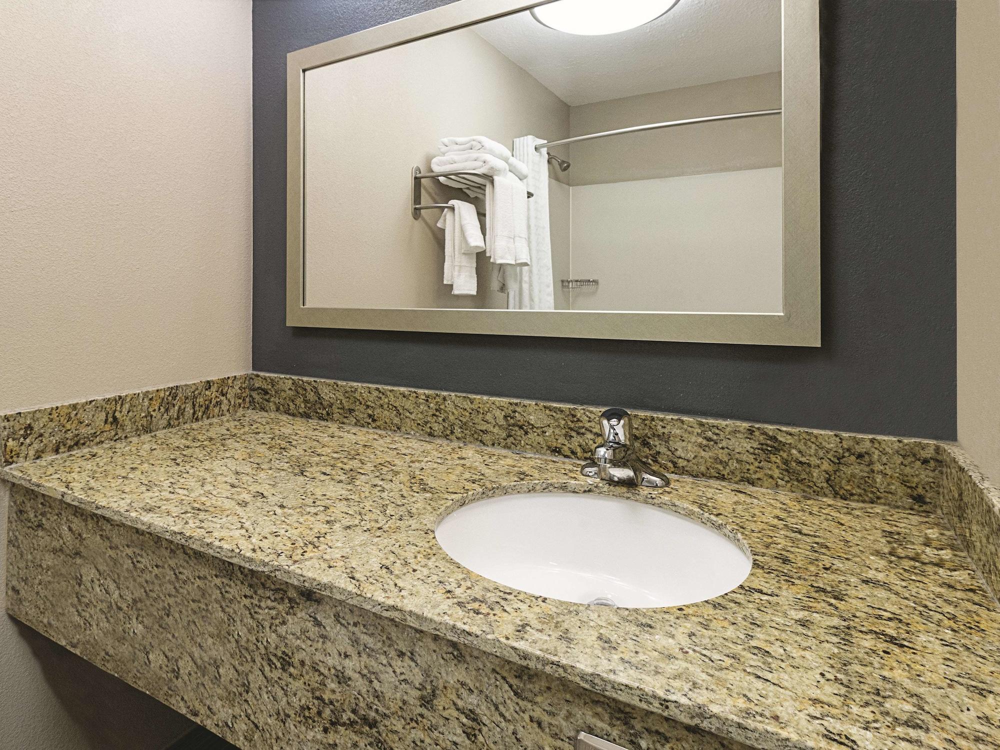 Equipamiento de Habitación La Quinta Inn & Suites by Wyndham Glendive