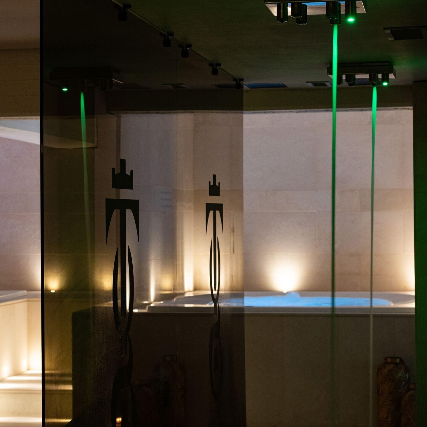 Vista Piscina Gold Tower Lifestyle Hotel