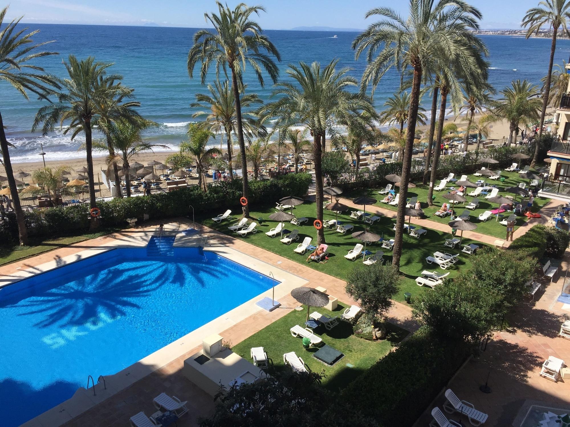 Vista Piscina Skol Apartments Marbella