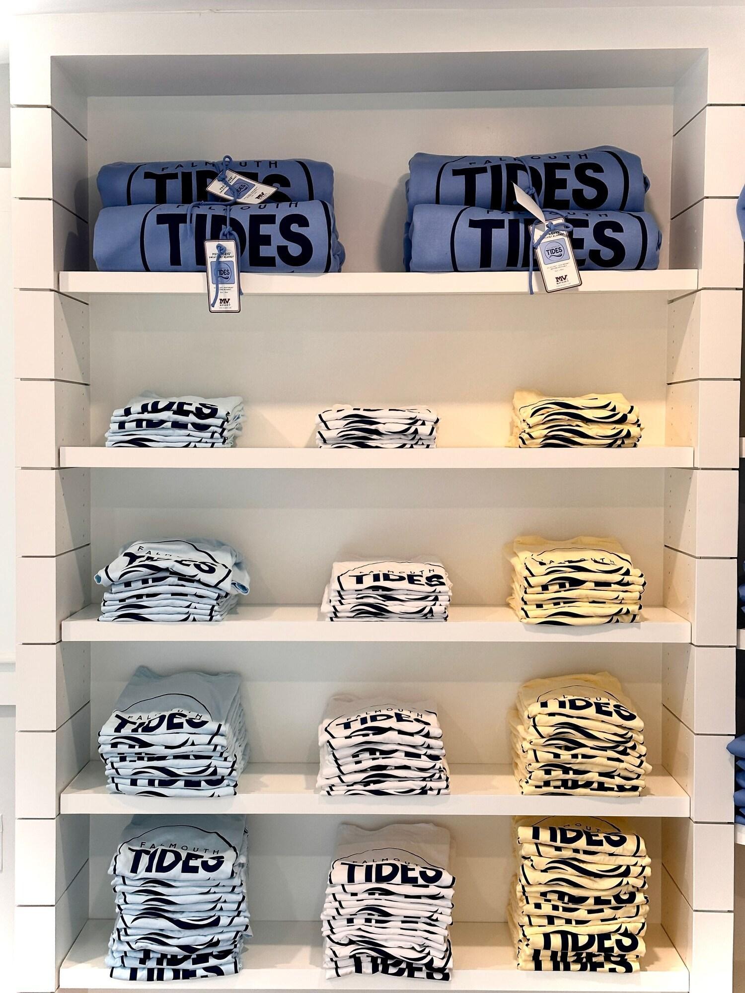 Vista Lobby Falmouth Tides