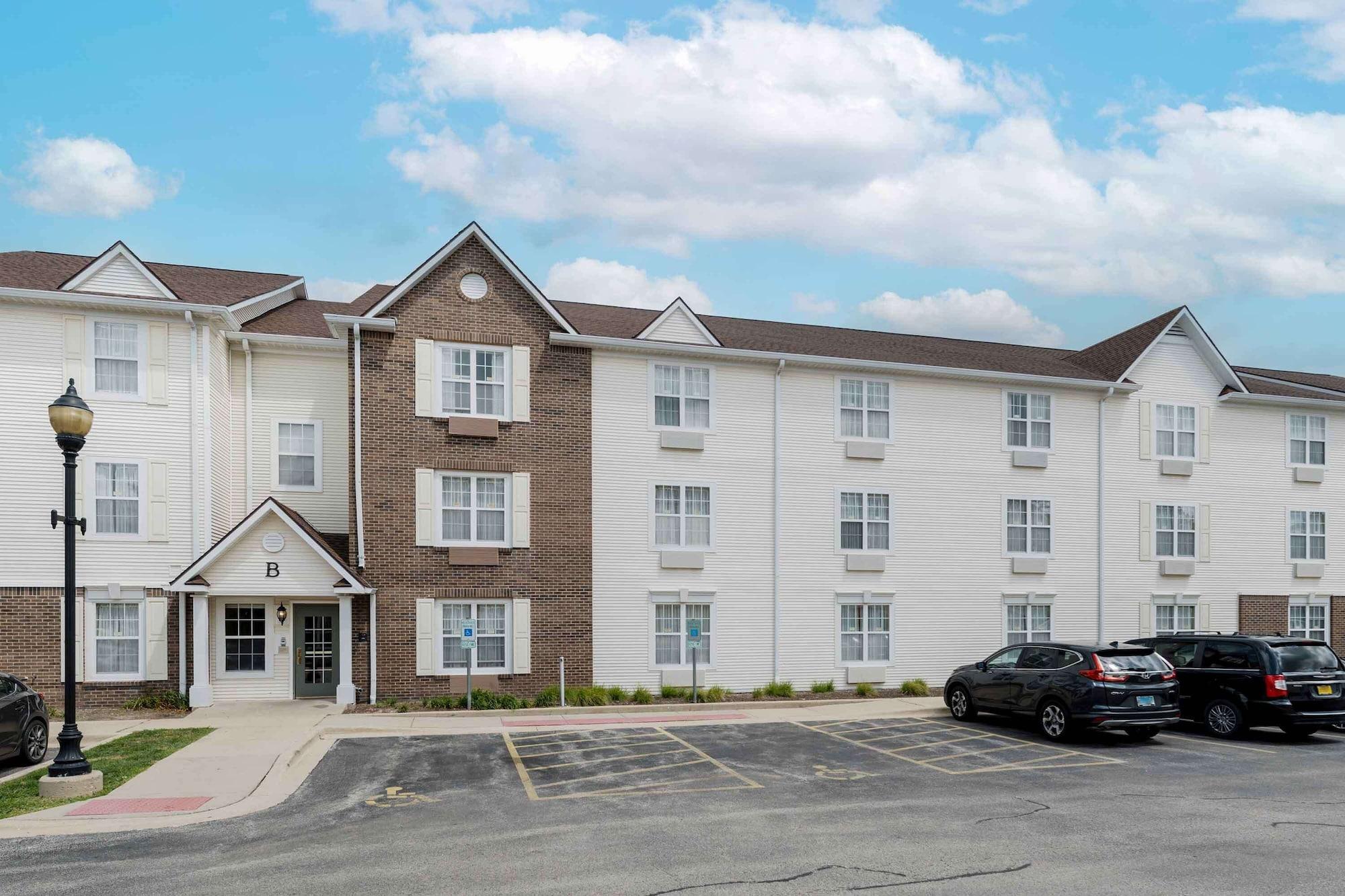 Vista Exterior Extended Stay America Suites Chicago Elgin West Dundee