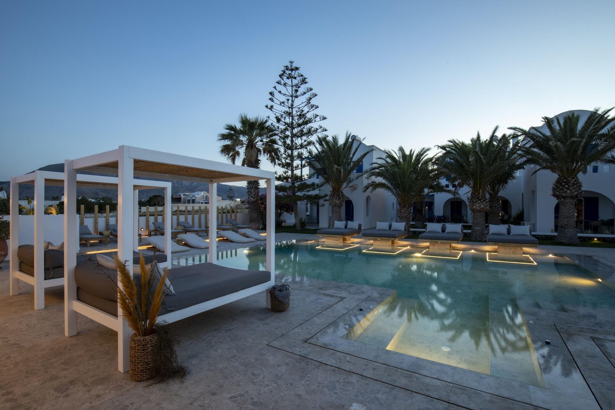 Varios Louis Studios Hotel