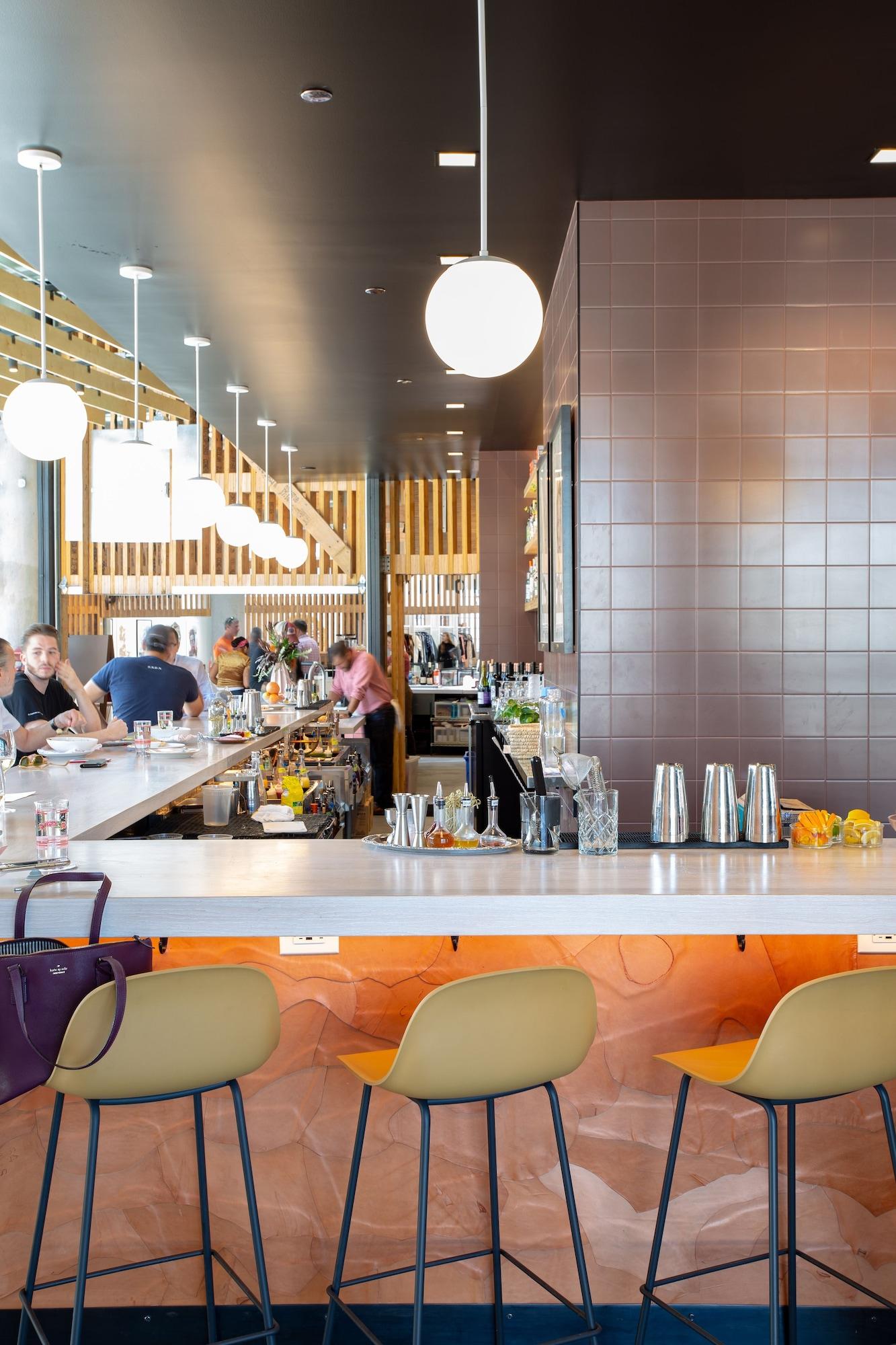 Bar/Salón The Source Hotel