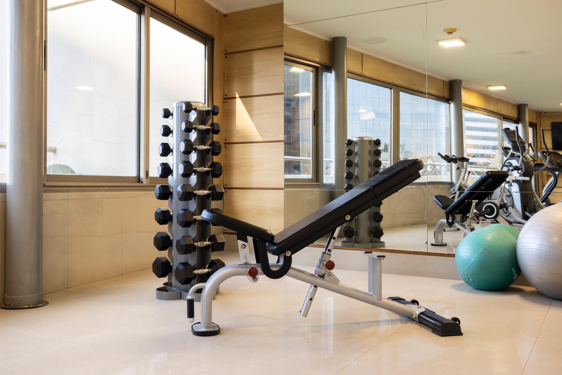 Gimnasio Holiday Inn Express Puerto Madero by IHG