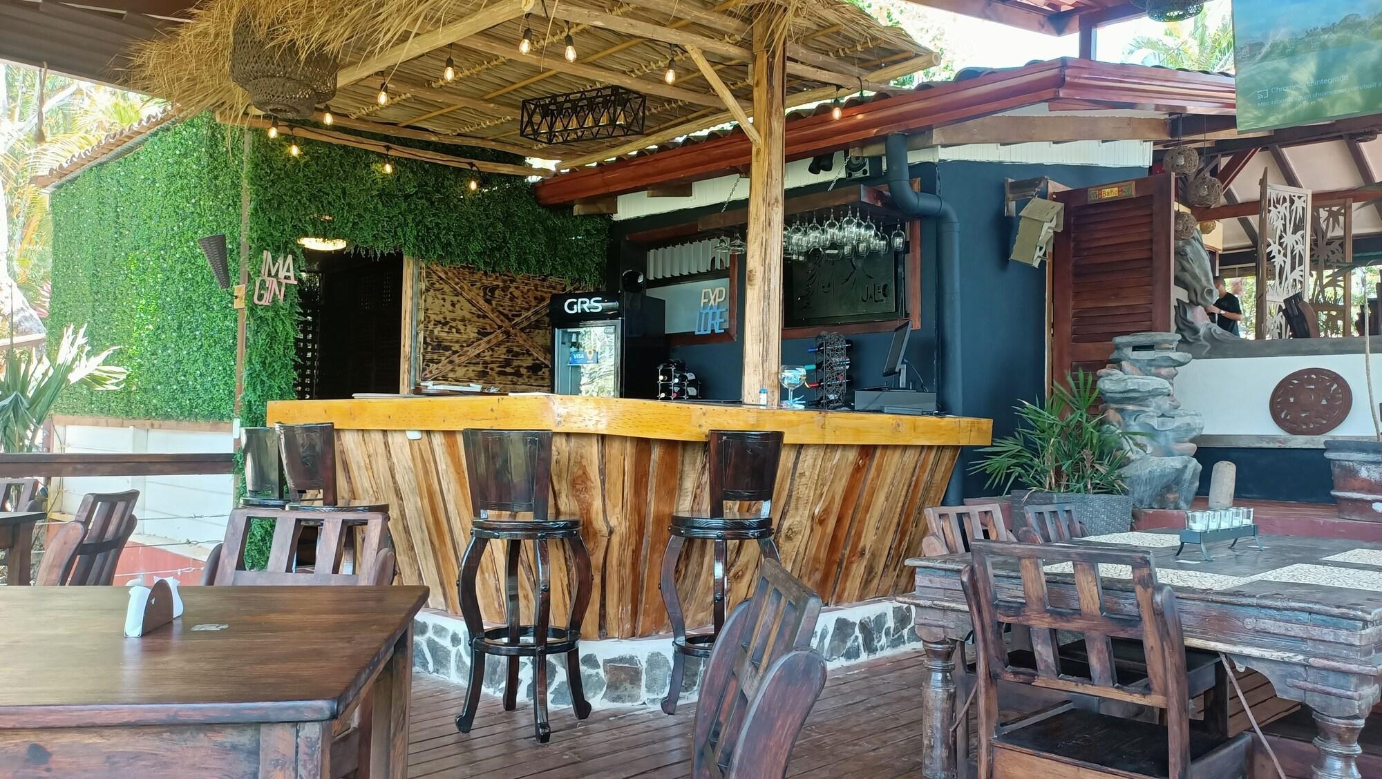 Bar/Salón Hotel Nature Lodge Finca los Caballos