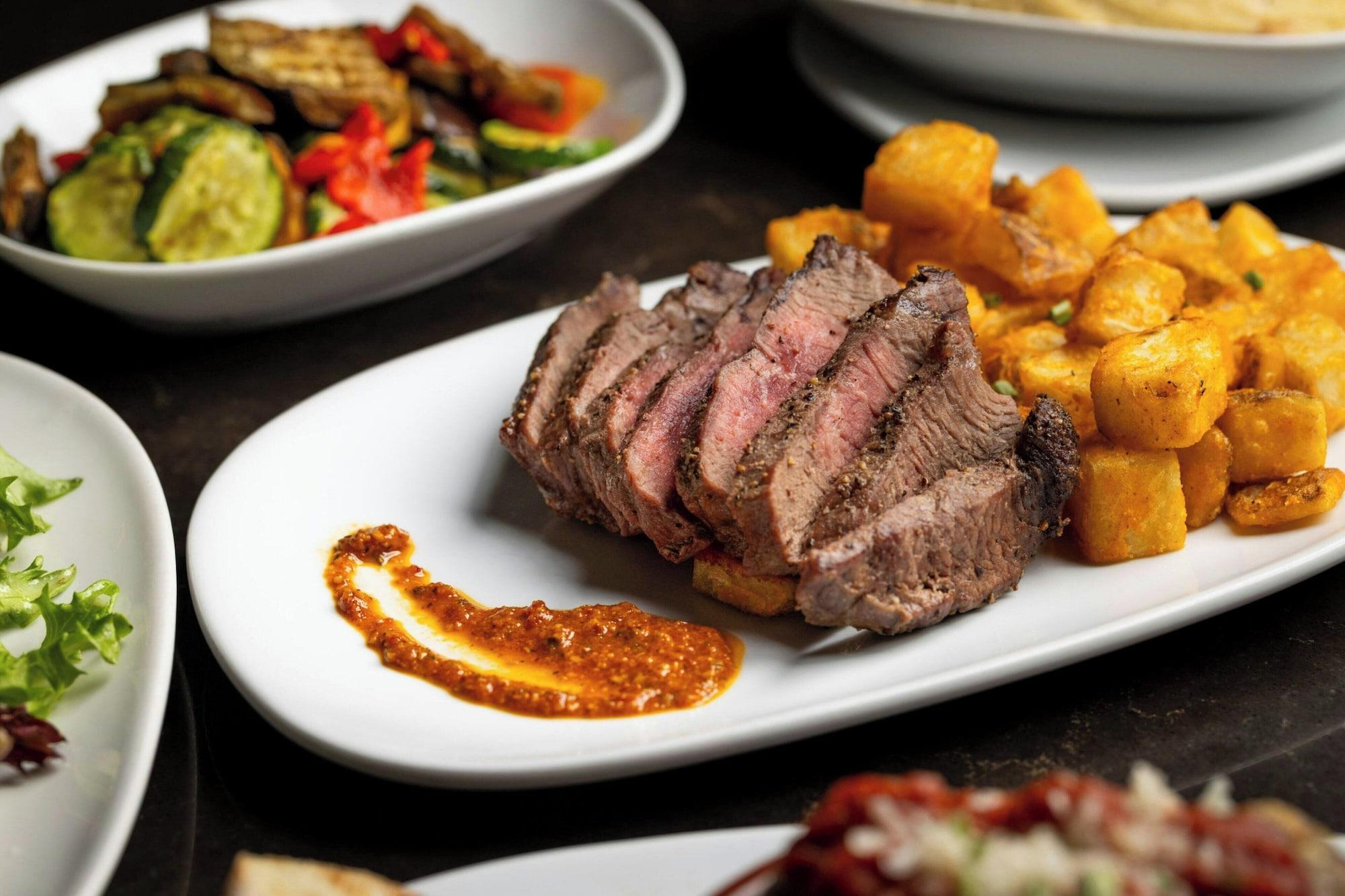 Restaurant AC Hotel by Marriott Beverly Hills