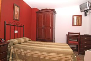 Alojamiento - Hostal San Cayetano