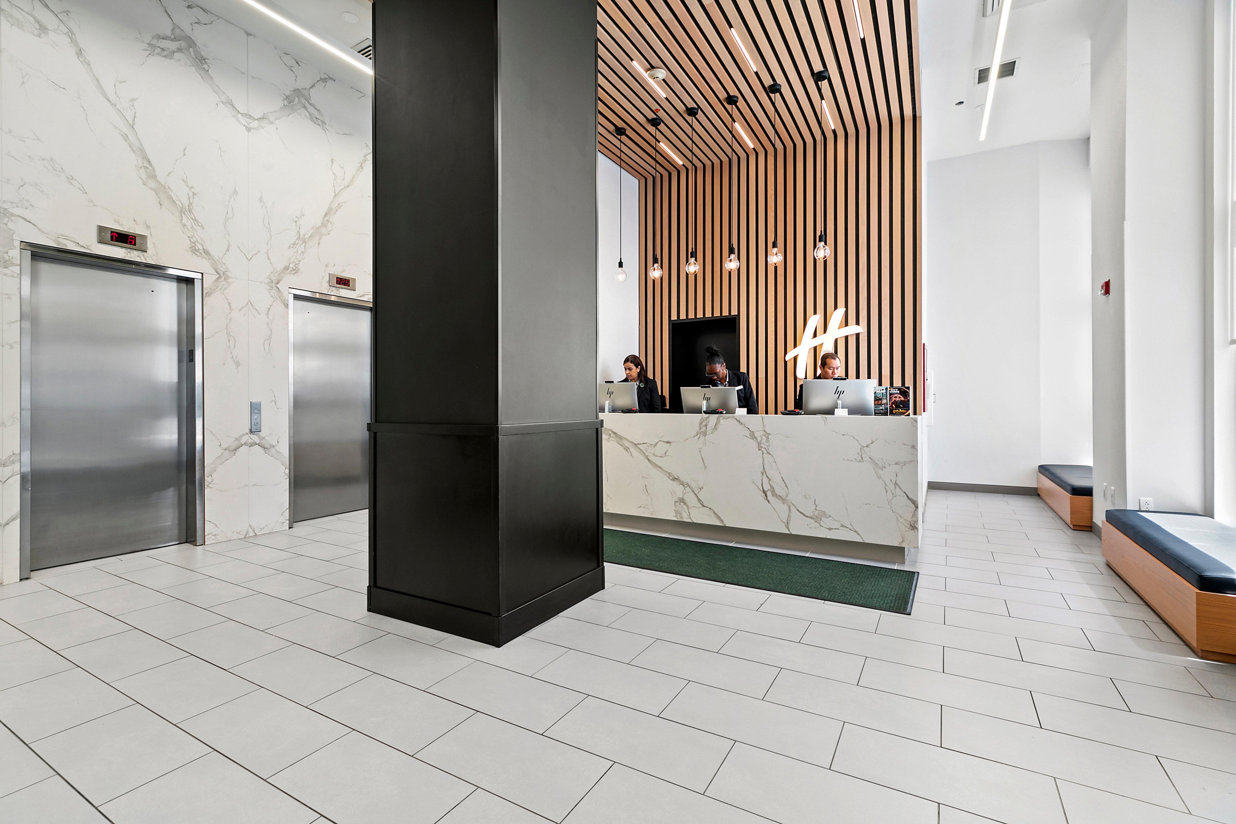 Vista Lobby Holiday Inn Manhattan 6th Ave - Chelsea by IHG