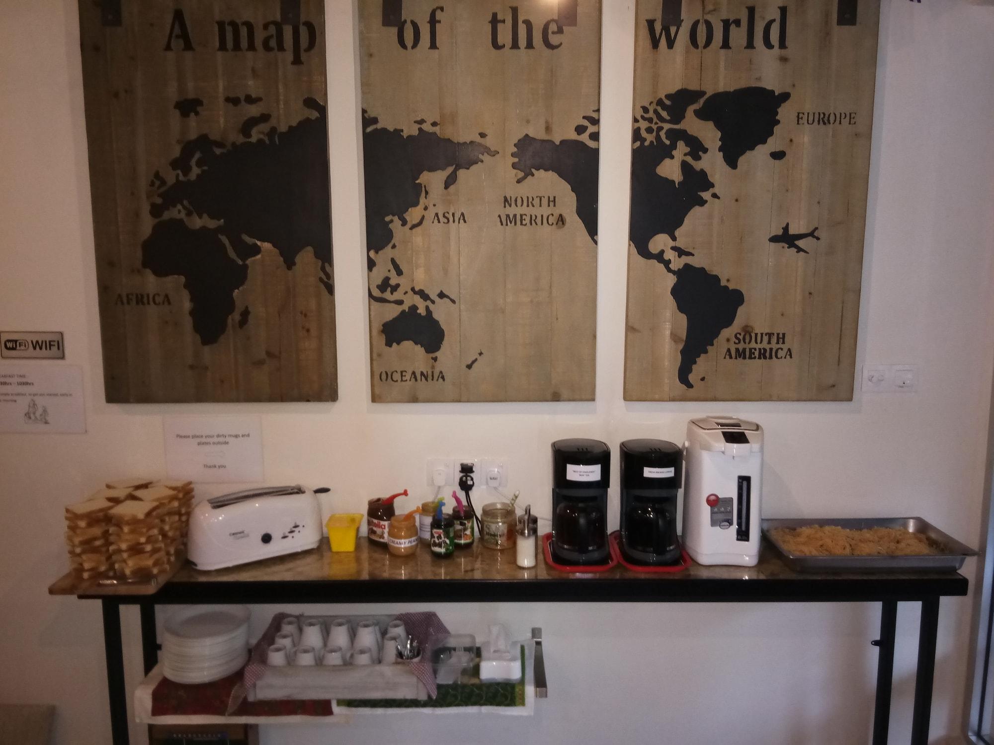Restaurant Sleepbox Hotel - Hostel