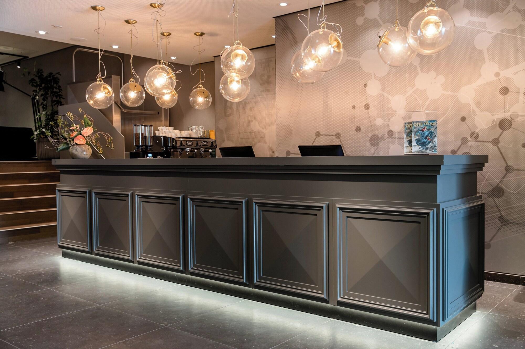 Vista Lobby Motel One Ulm