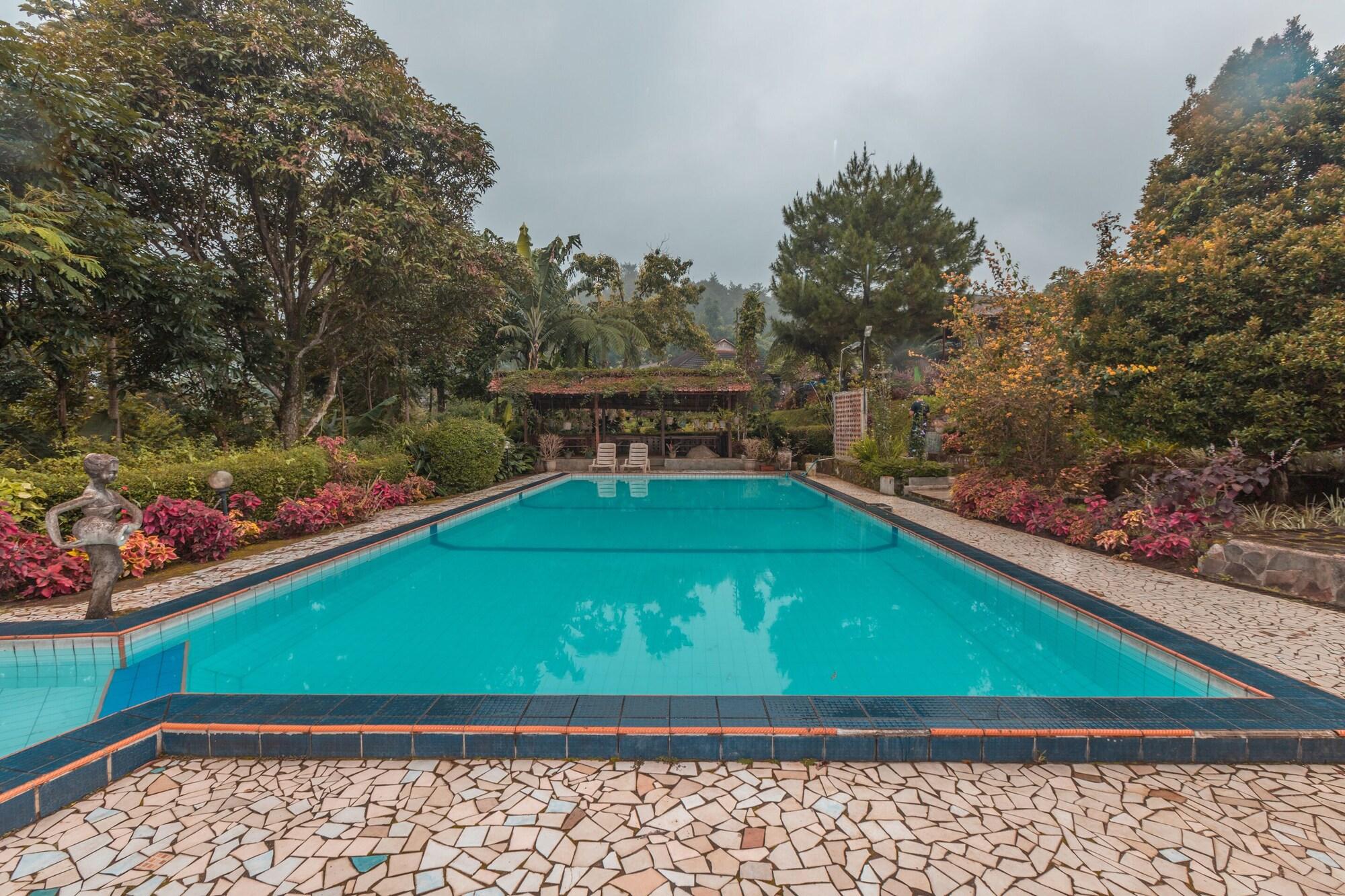 Varios SPOT ON 2642 Villa Paul