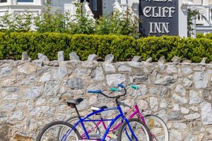 Alojamiento - West Cliff Inn - A Four Sisters Inn