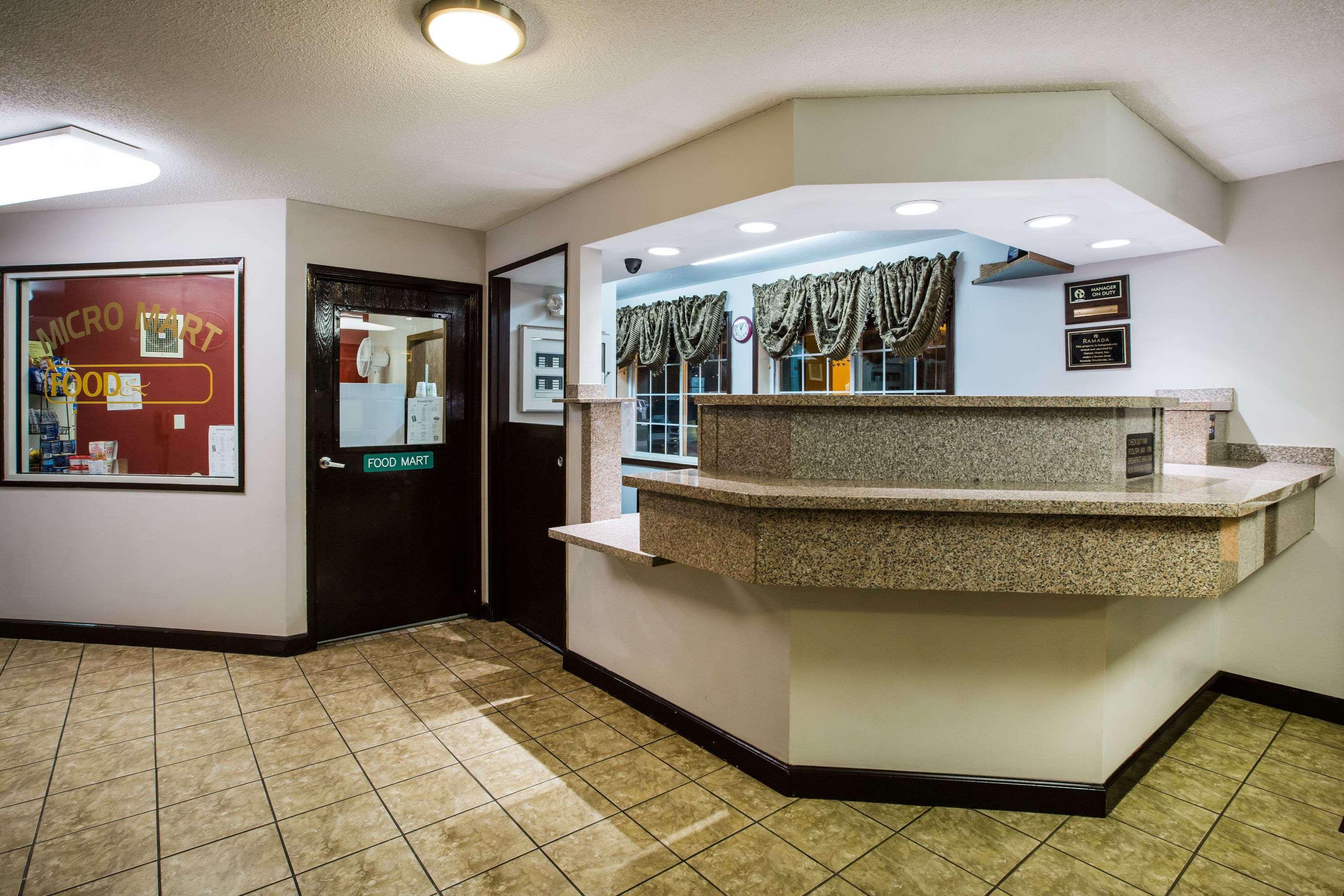 Vista Lobby Ramada by Wyndham Sioux Falls