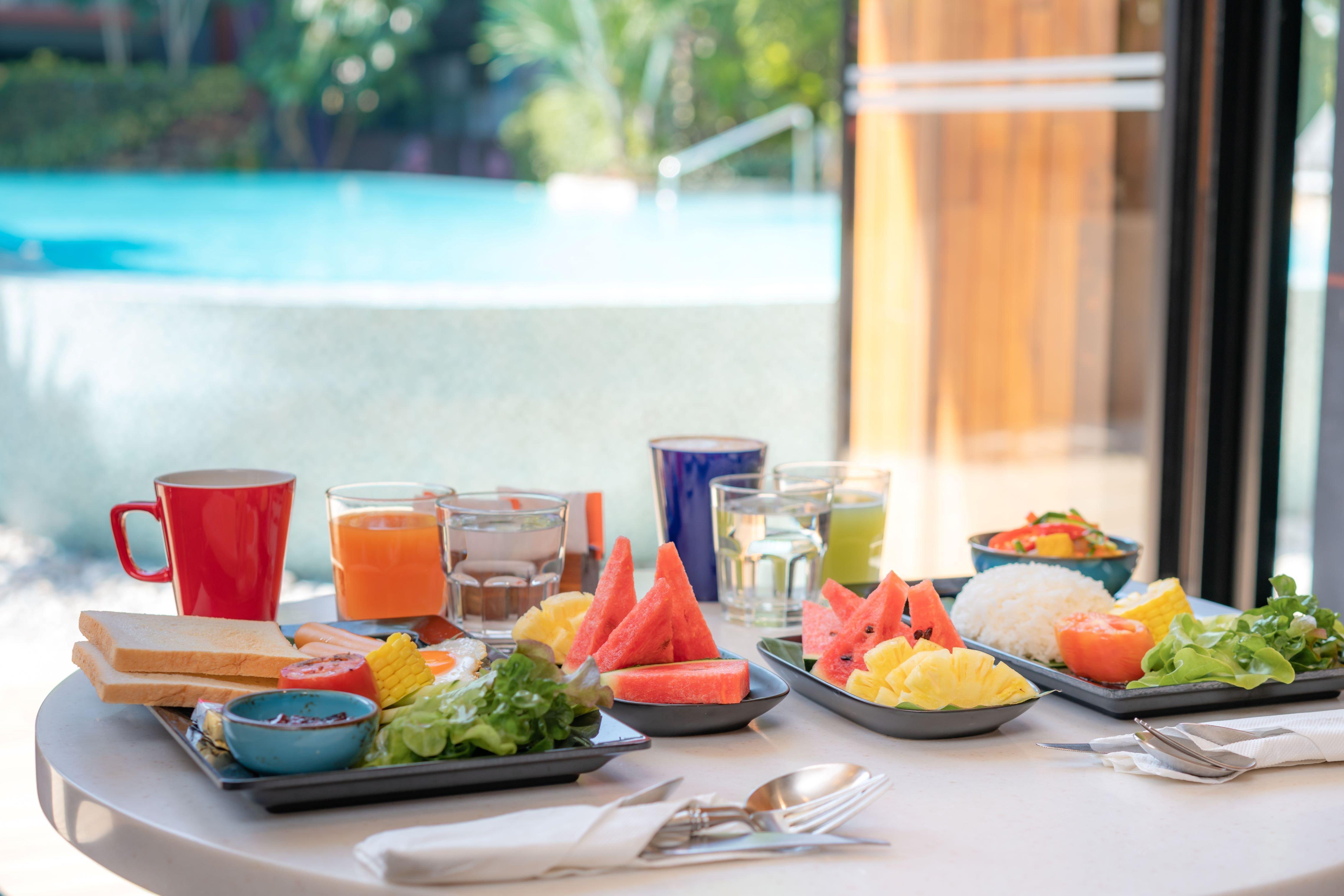 Restaurant Holiday Inn Express Phuket Patong Beach Central by IHG