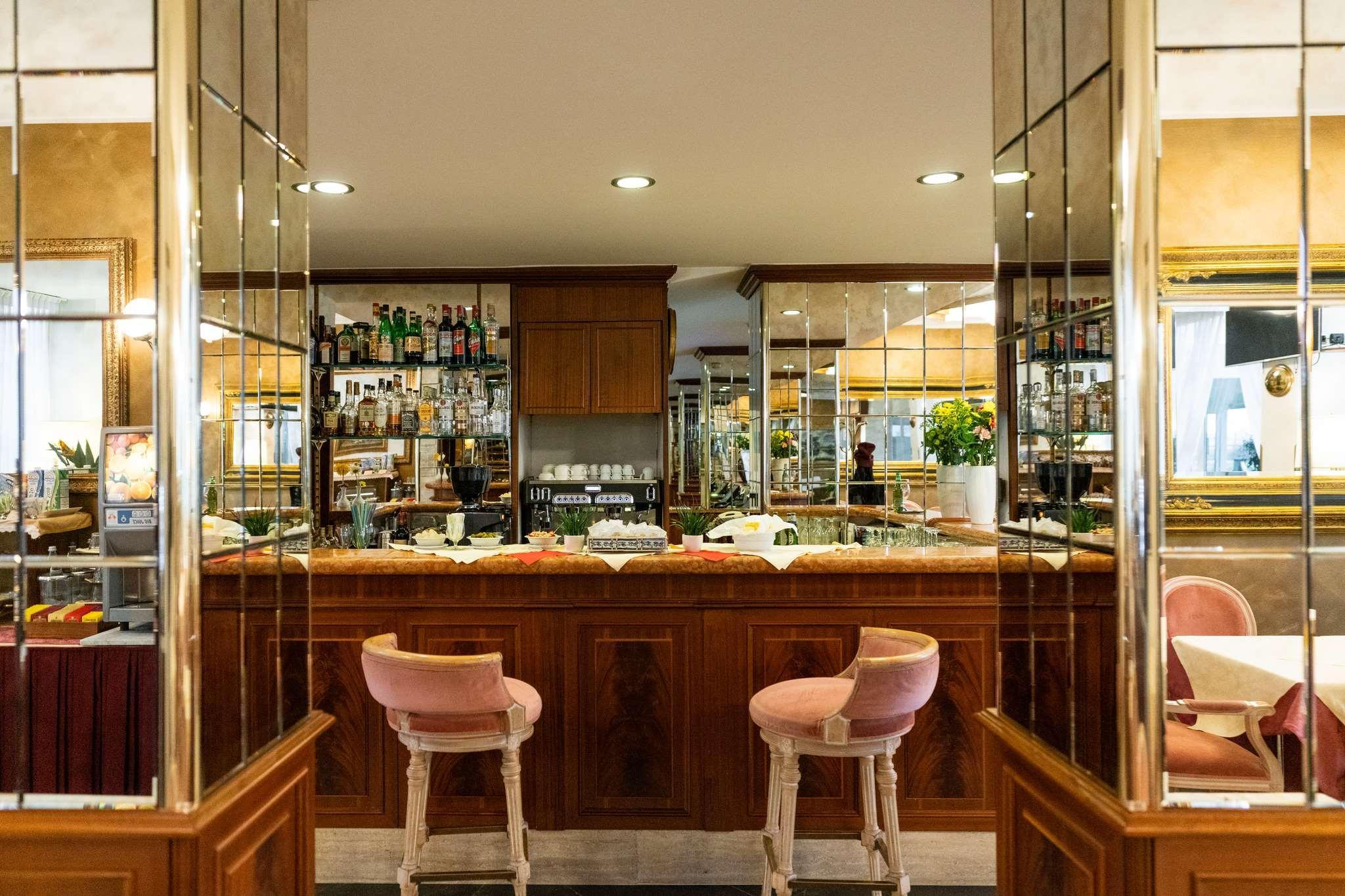 Bar/Salón Hotel Alga