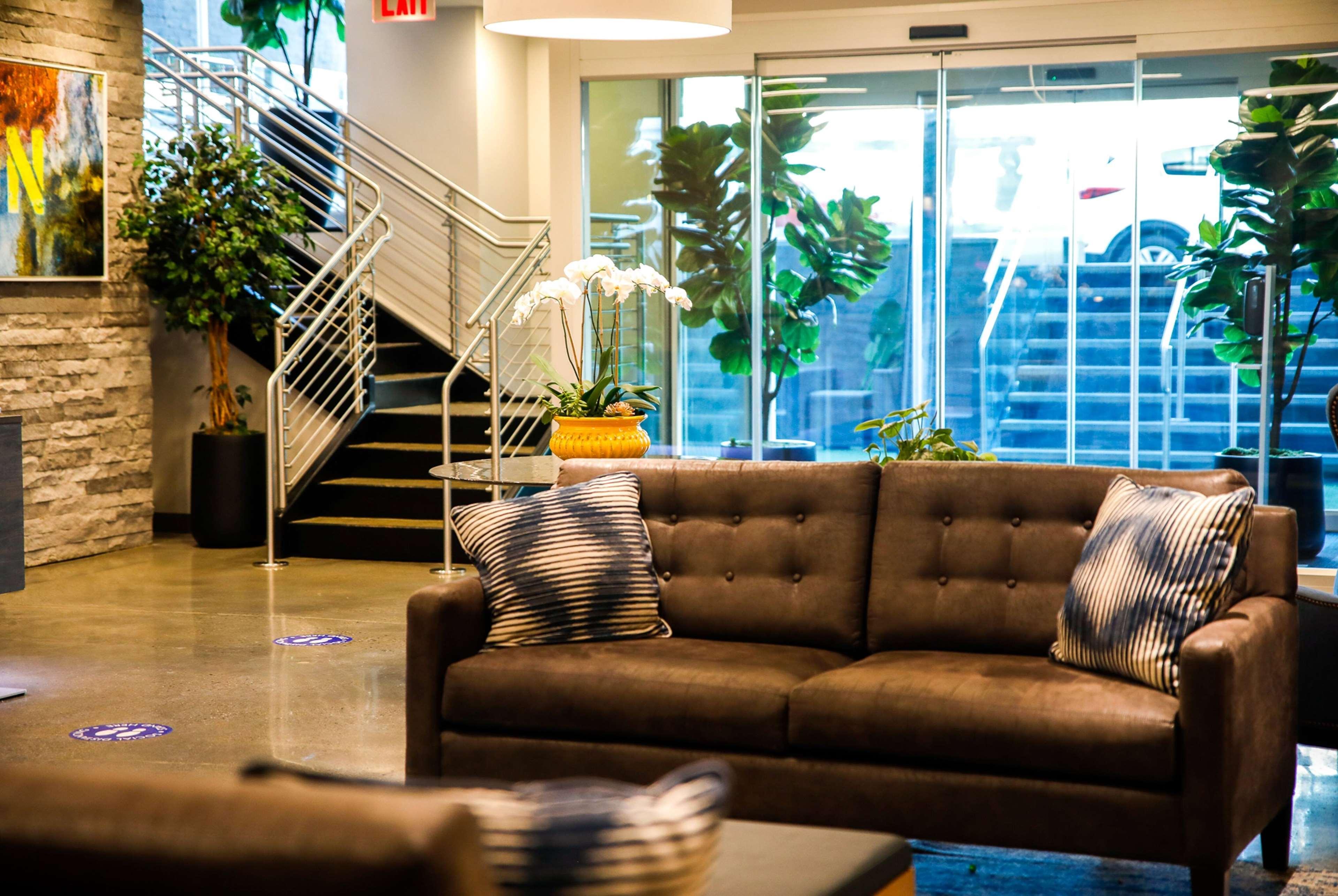 Vista Lobby Wingate by Wyndham Bronx/Haven Park