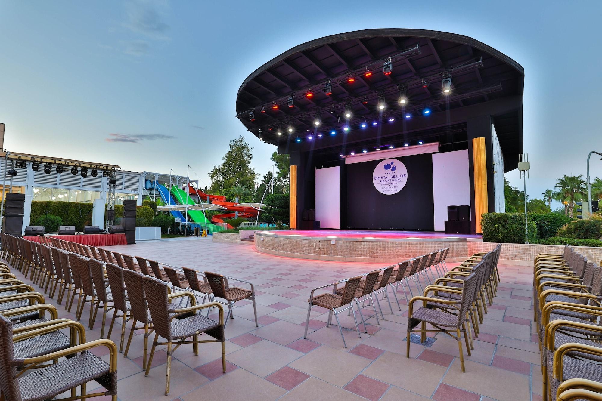 Vista Exterior Crystal De Luxe Resort & Spa – All Inclusive