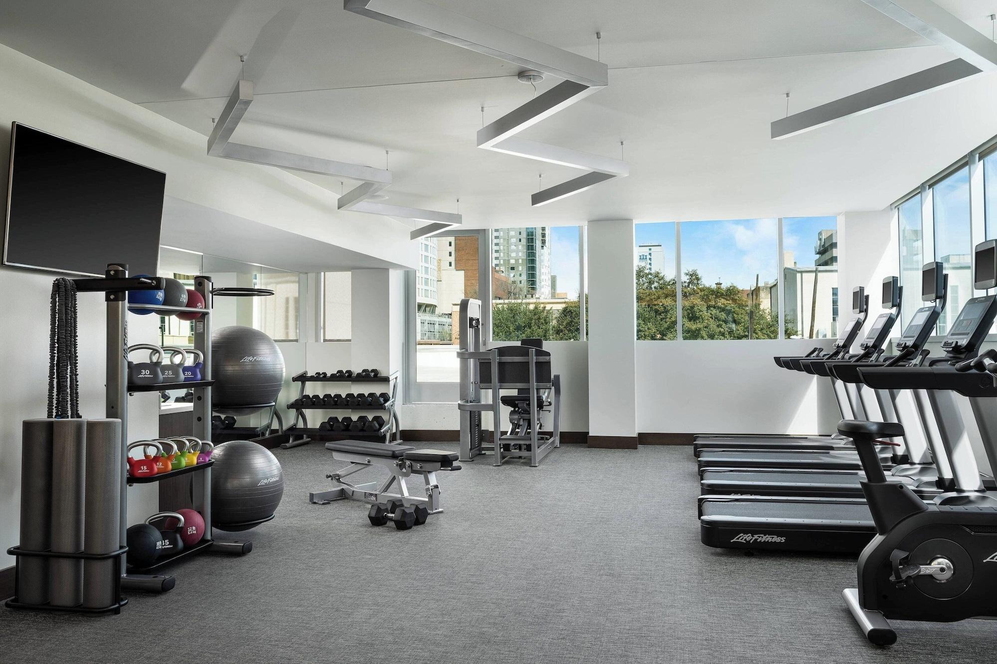 Gimnasio AC Hotel Austin-University