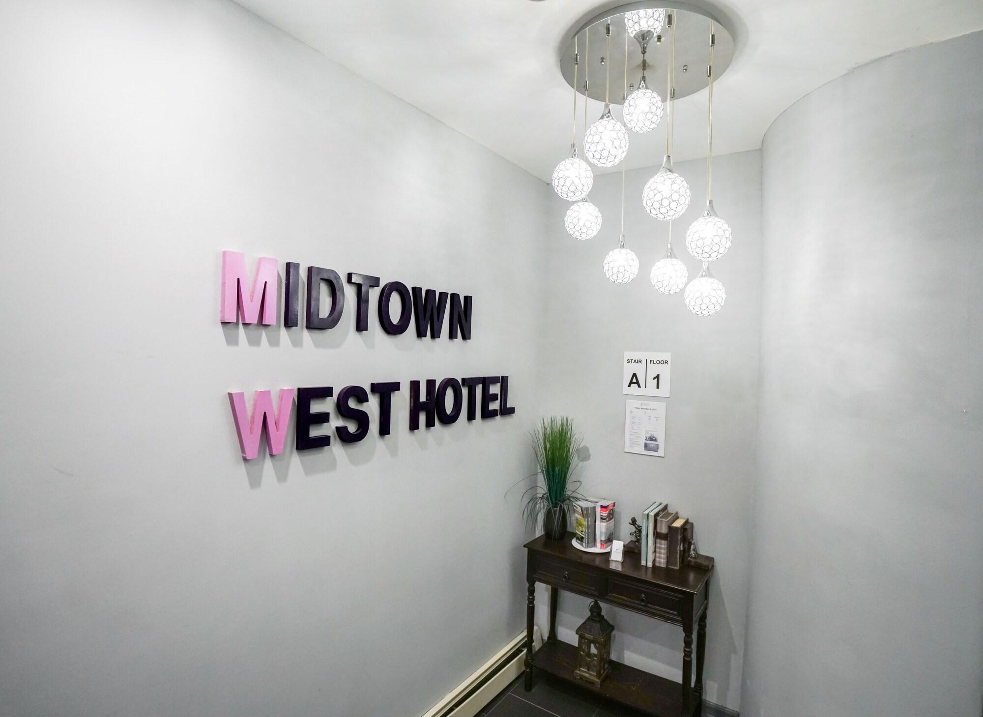 Varios Midtown West Hotel