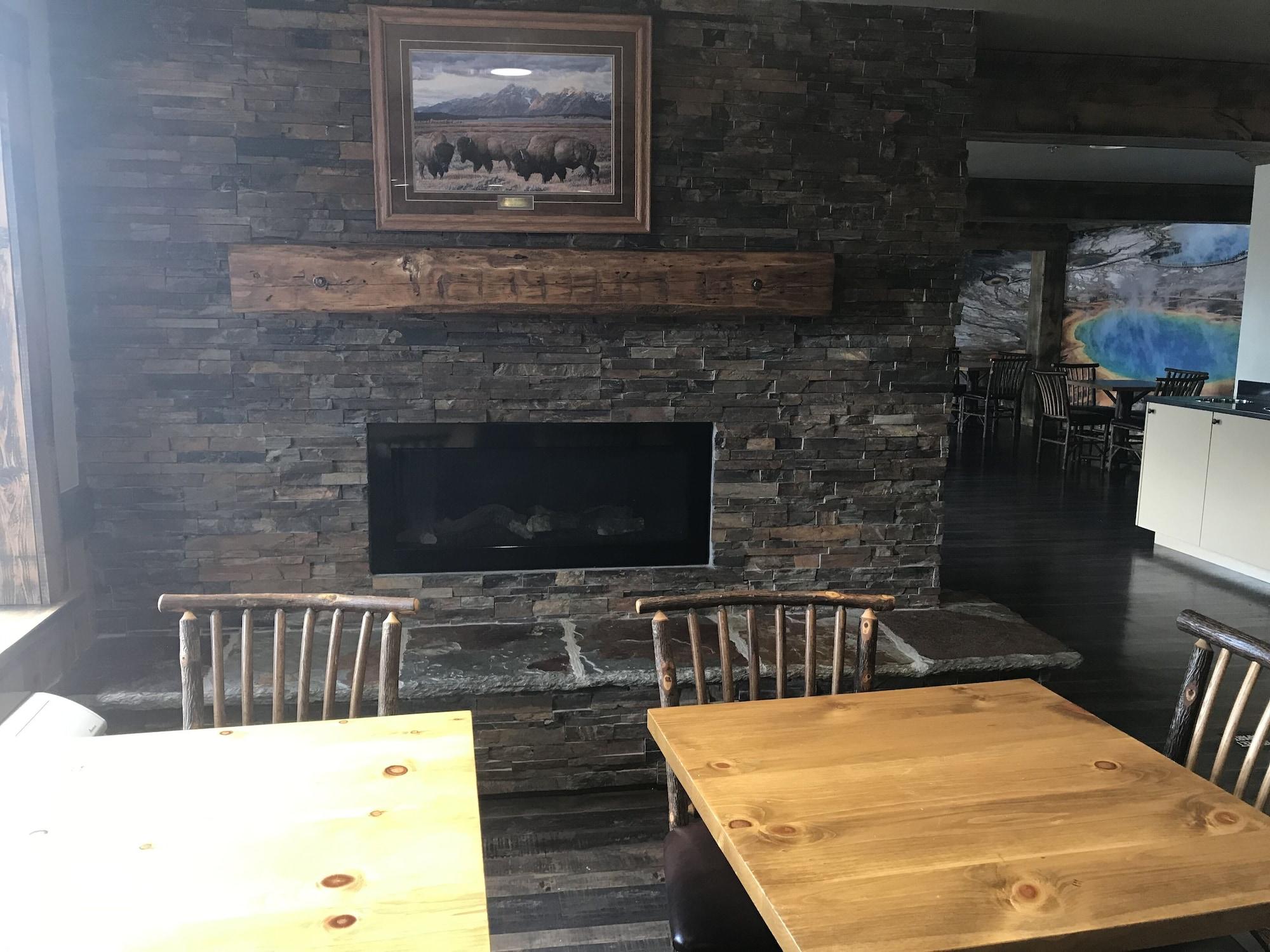 Vista Lobby ClubHouse Inn West Yellowstone