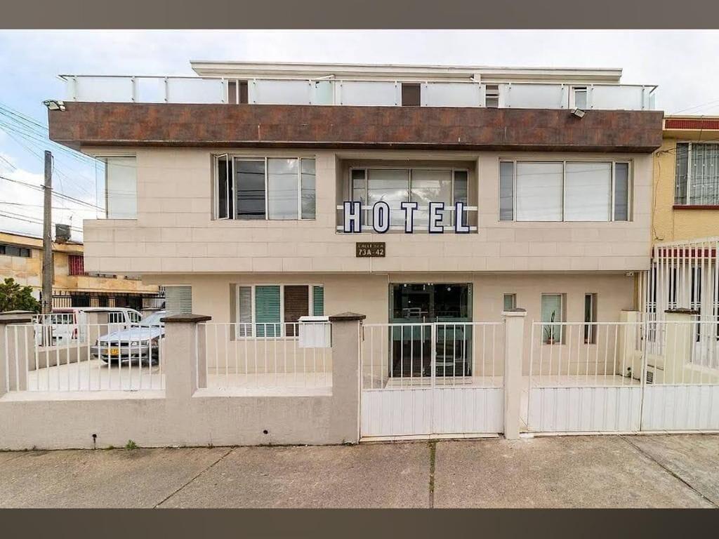 Vista Exterior HOTEL IMPERIAL BOGOTA