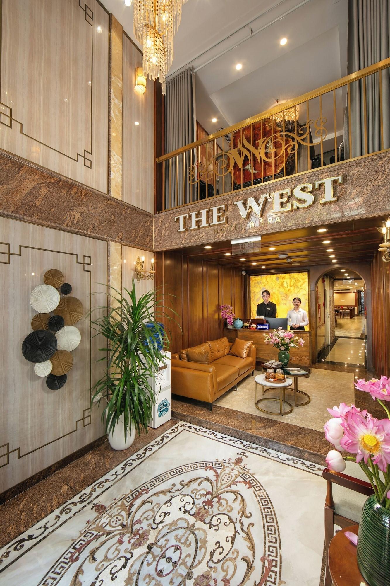 Vista Lobby The West Hotel & Spa