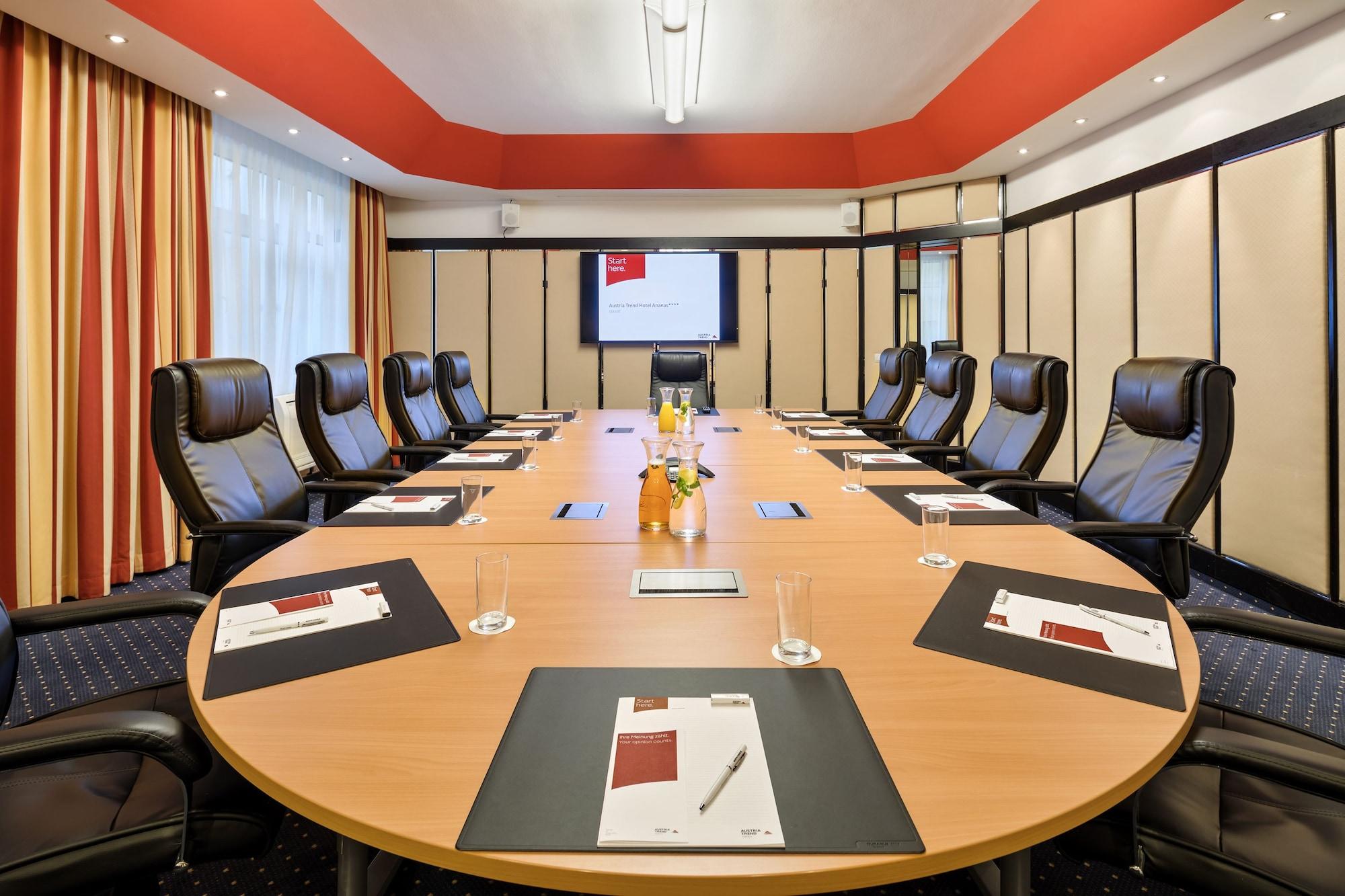 Sala de Reuniones Austria Trend Hotel Ananas