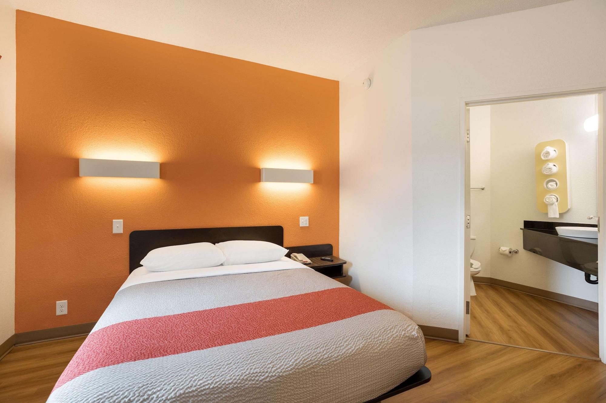 Set de Habitación Motel 6 Orlando, FL - International Dr
