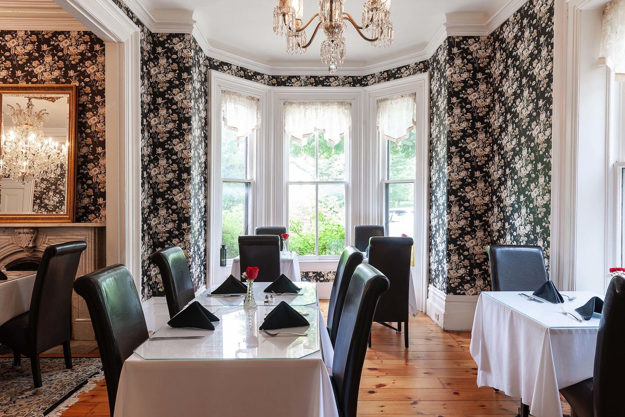 Restaurant Stone Maiden Inn