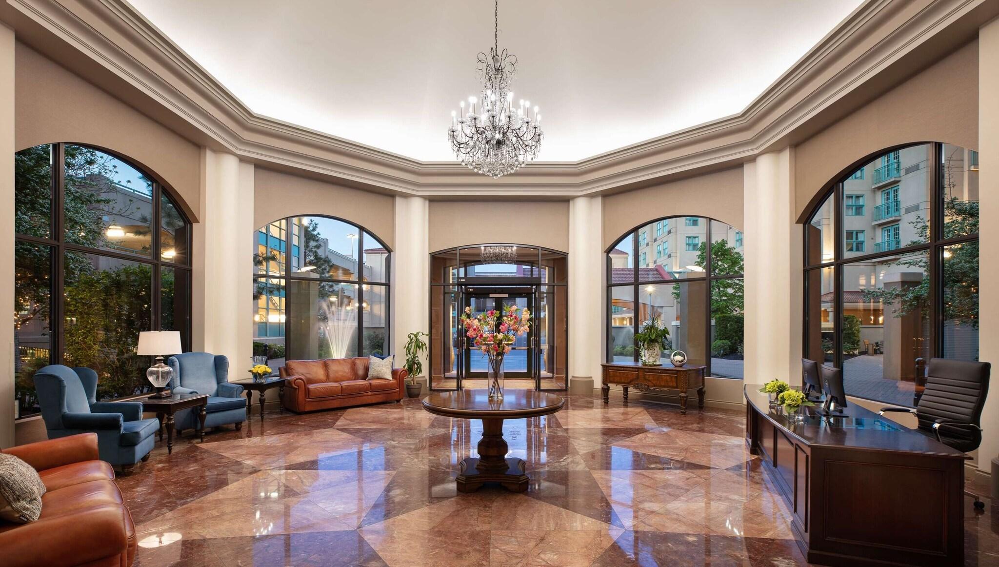 Vista Lobby The Royal Kelowna