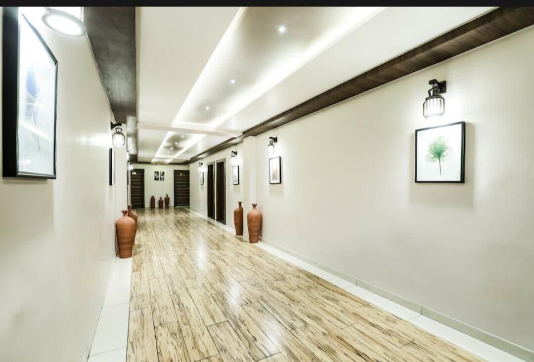 Varios Hotel Shiv Palace