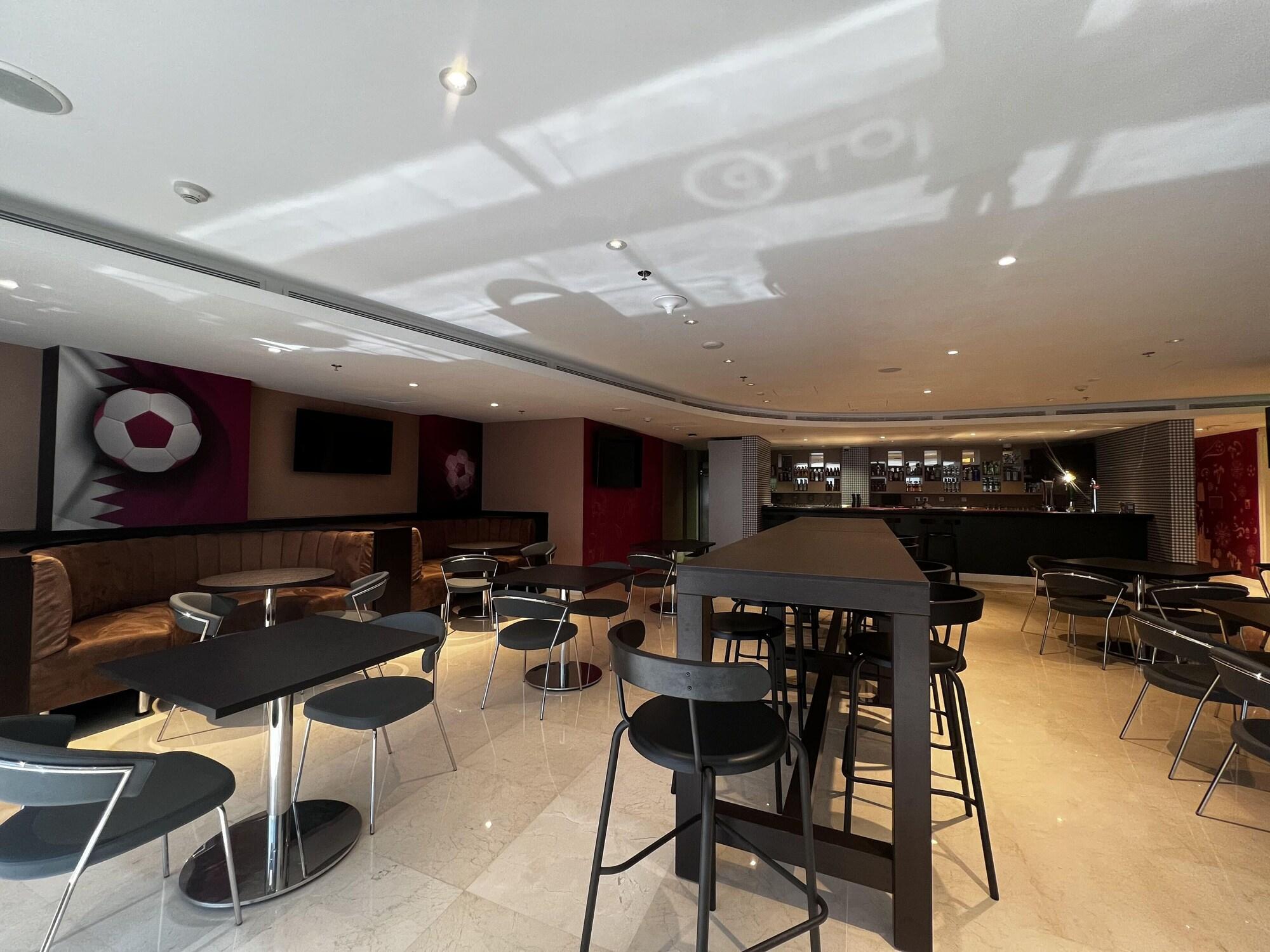Bar/Salón Premier Inn Doha Airport