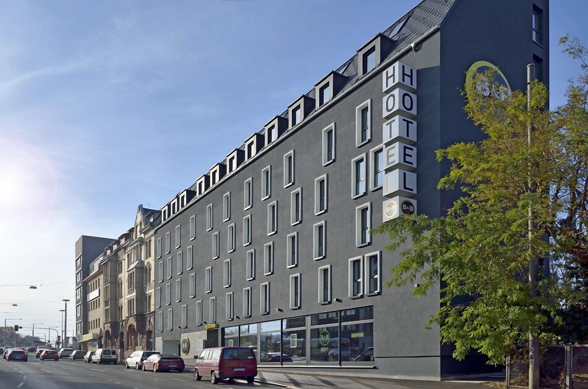 Vista Exterior B&B Hotel Stuttgart-Bad Cannstatt