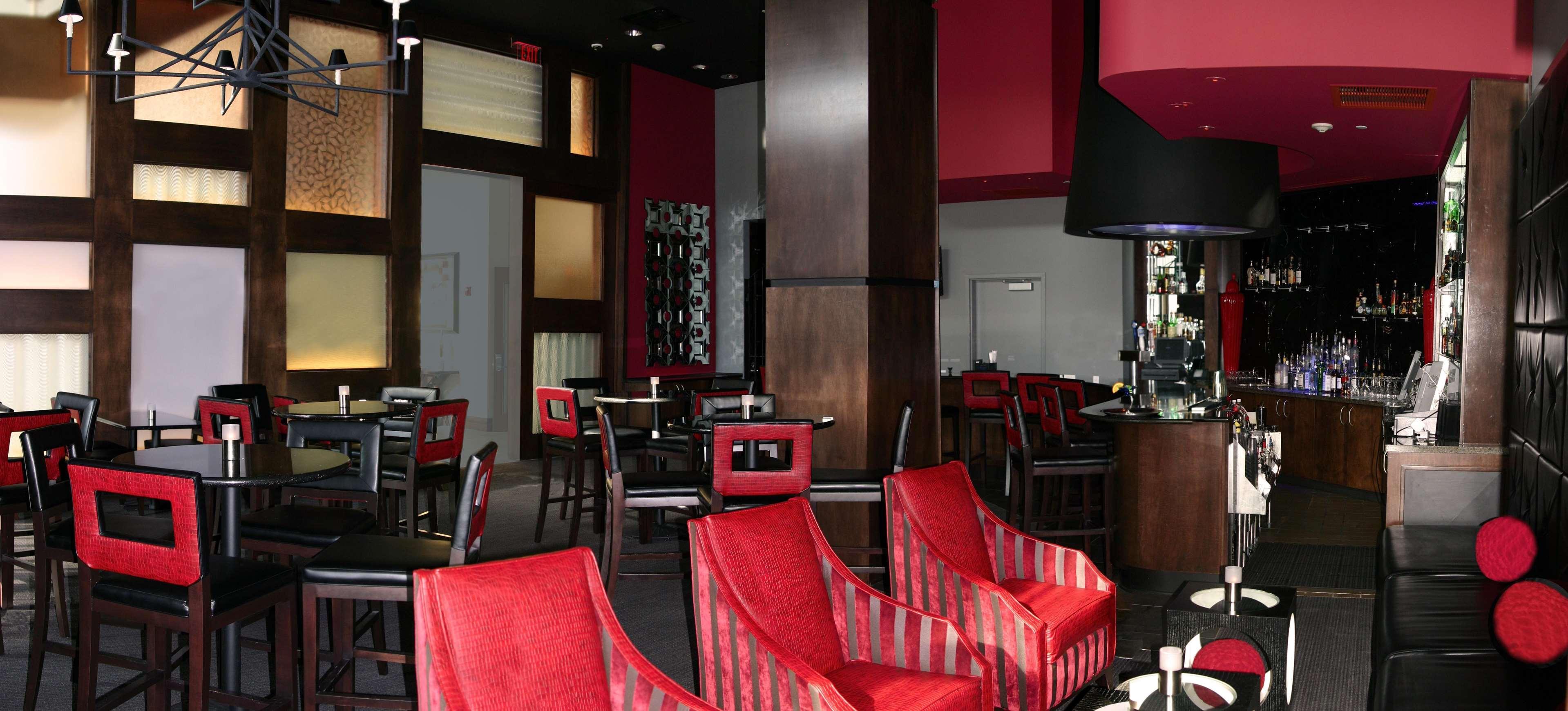 Bar/Salón Hilton Promenade