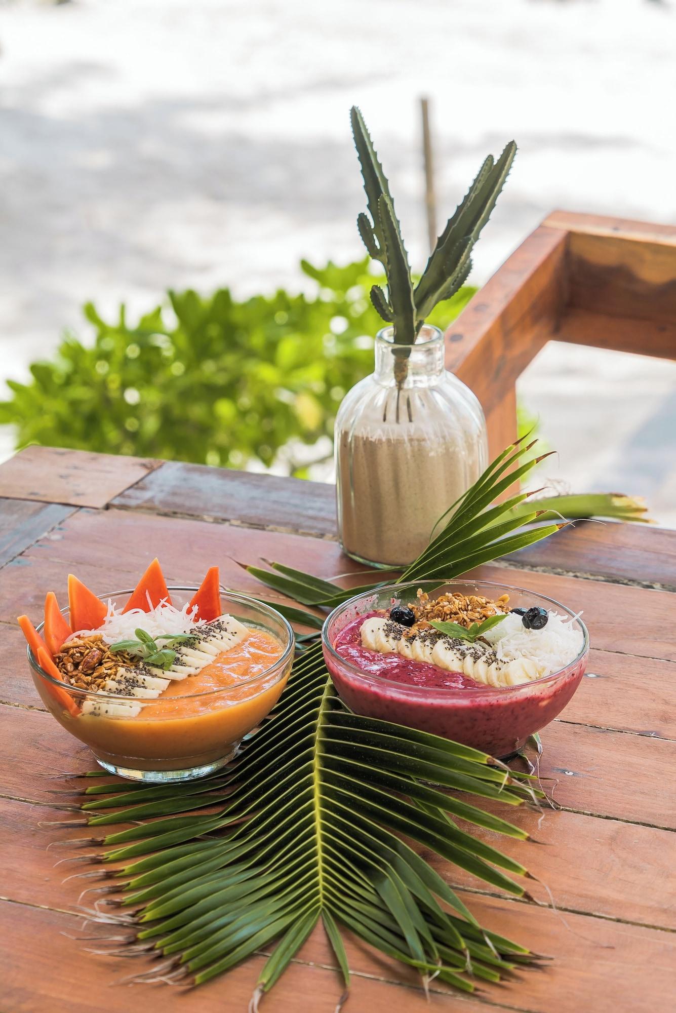 Restaurant NIKEN BEACHFRONT HOTEL