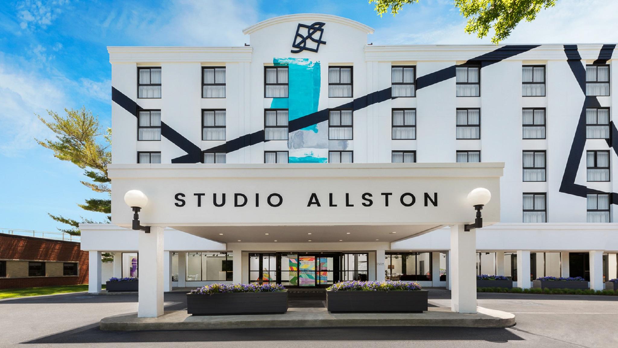 Vista Exterior Studio Allston Hotel