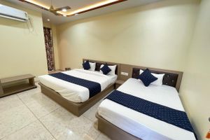 Alojamiento - HOTEL MB NIRALA SHYAM