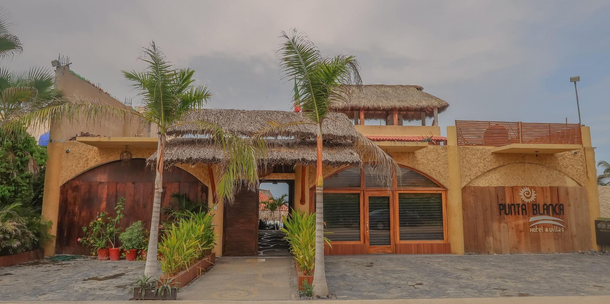 Vista Exterior Hotel Villas Punta Blanca