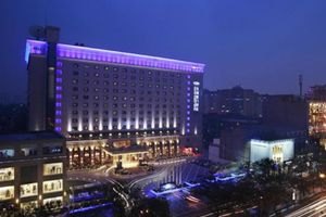 Alojamiento - Grand Noble