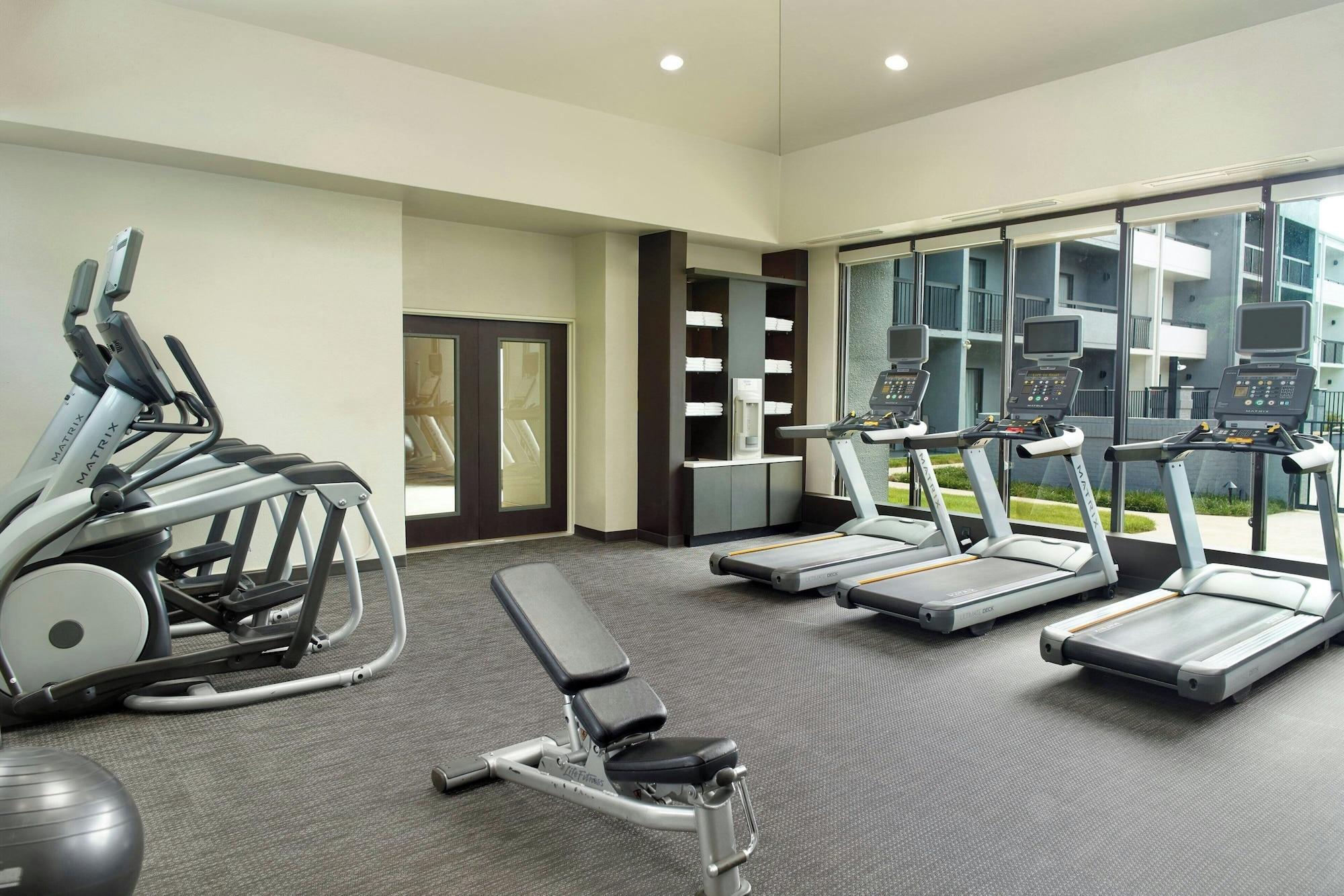 Gimnasio Courtyard by Marriott Raleigh/Cary