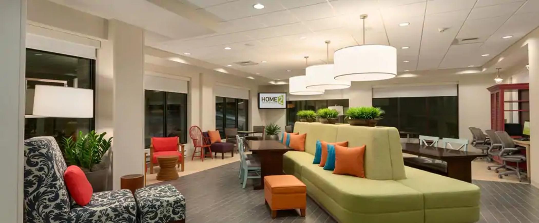 Vista Lobby Home2 Suites by Hilton Sarasota - Bradenton Airport, FL