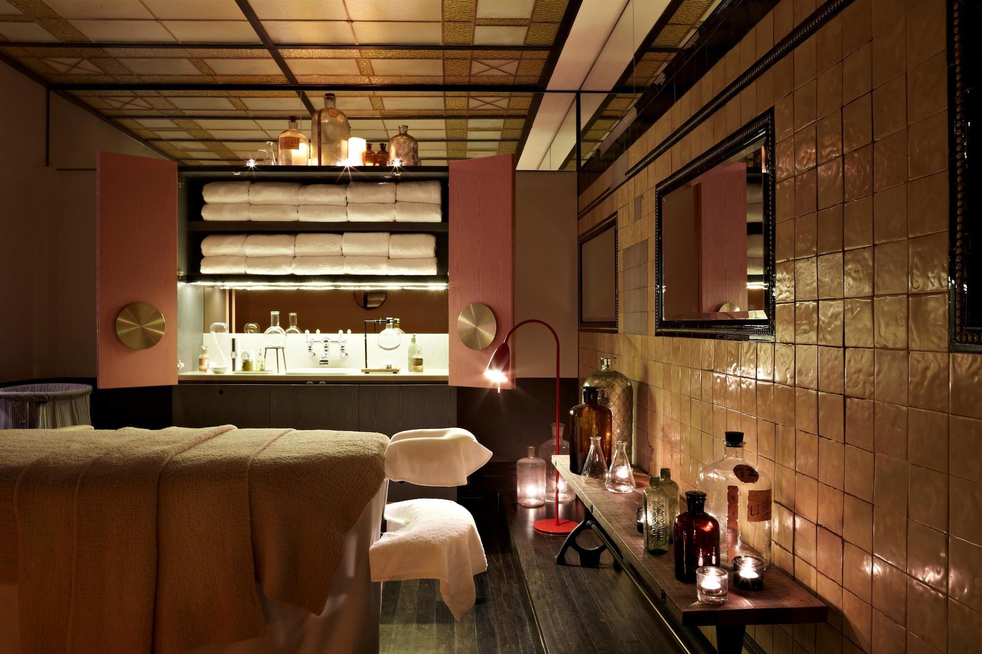 Spa QT Sydney