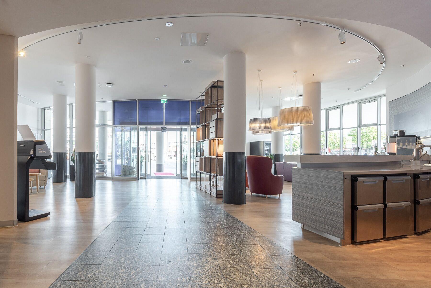 Vista Lobby IntercityHotel Kiel