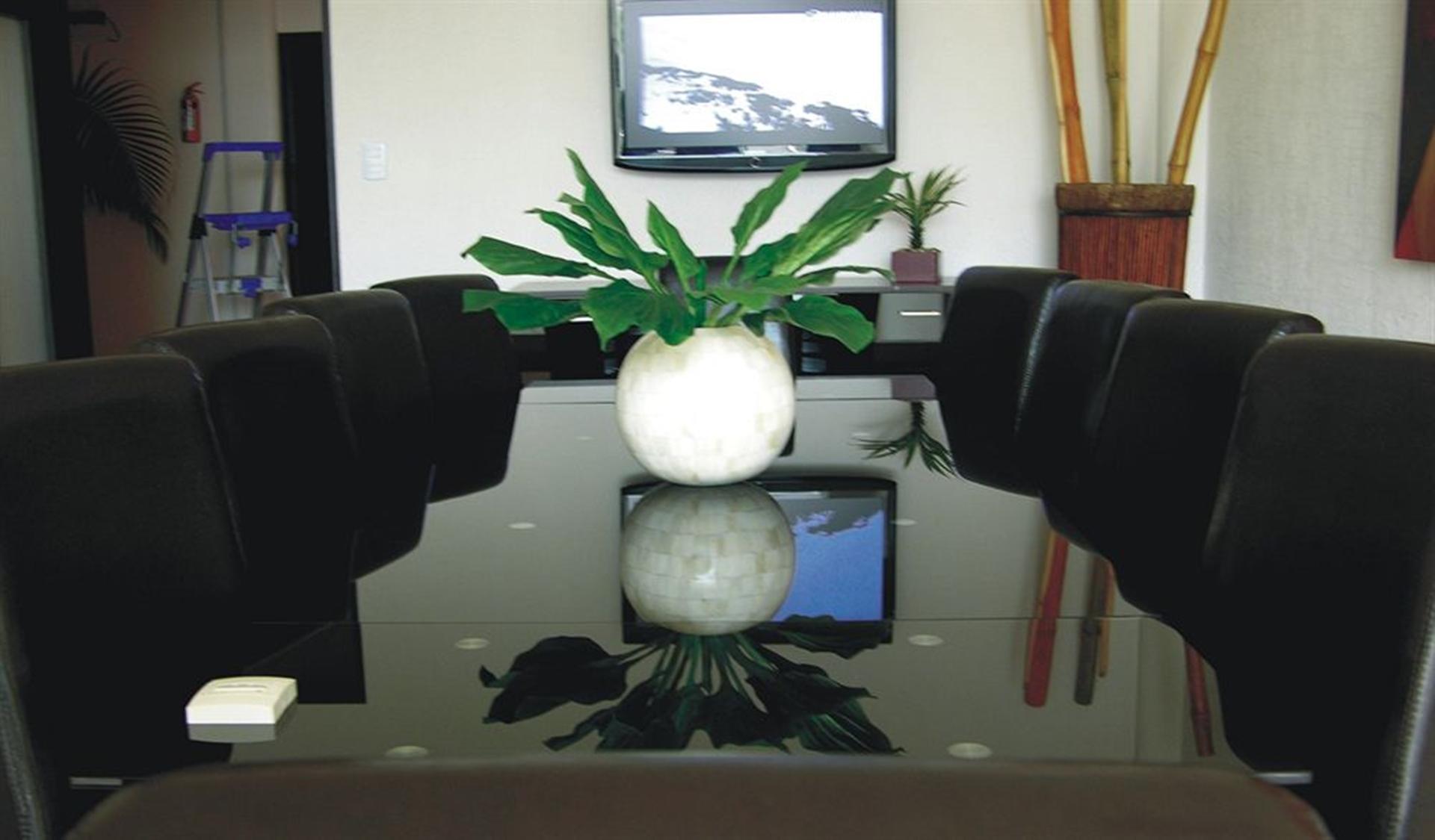Sala de Reuniones Home Suites Rotarismo