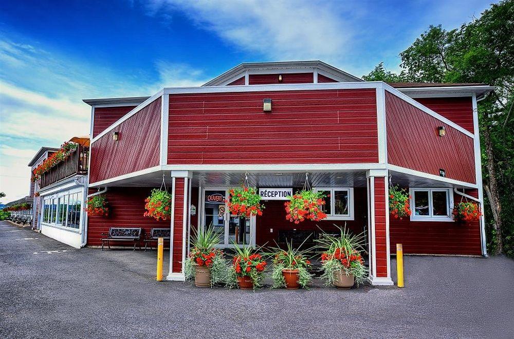 Vista Exterior Hotel Motel Le Chateauguay